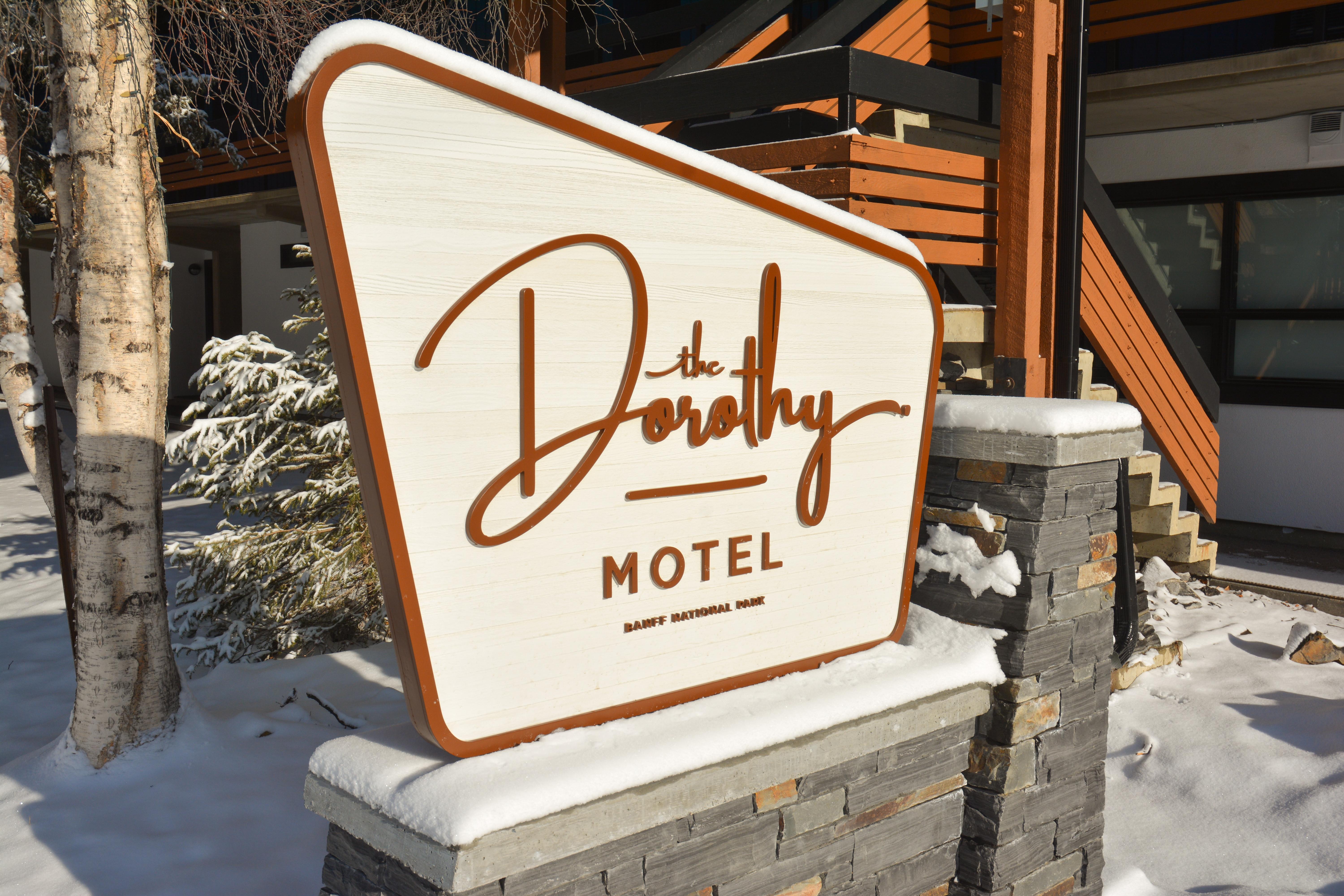 The Dorothy Motel Banff Bagian luar foto